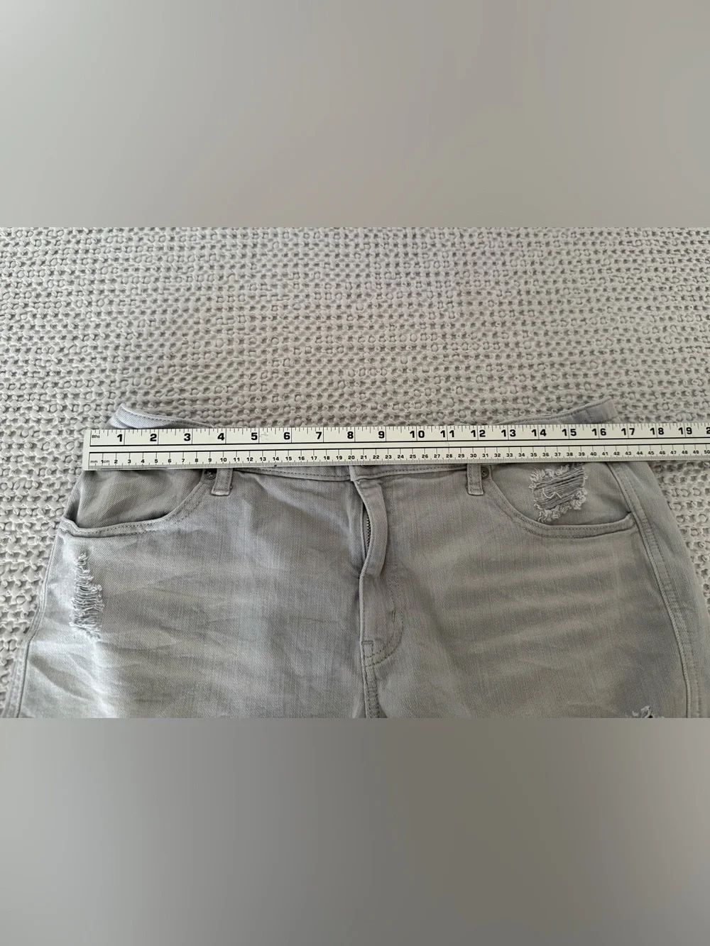 aerie Gray Distressed Denim Jean Shorts Women’s Size L